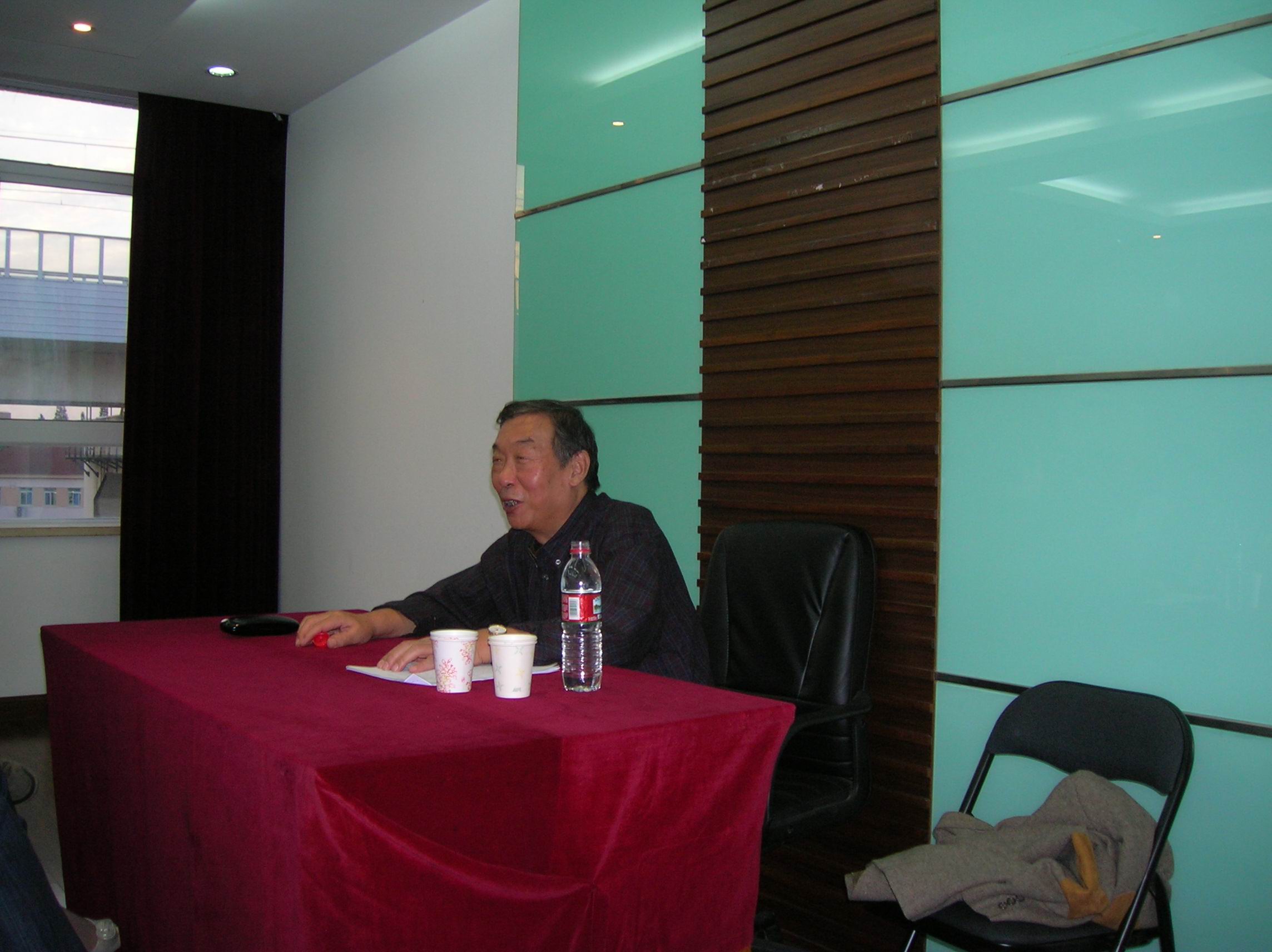 王逢振教授讲座 (7).jpg