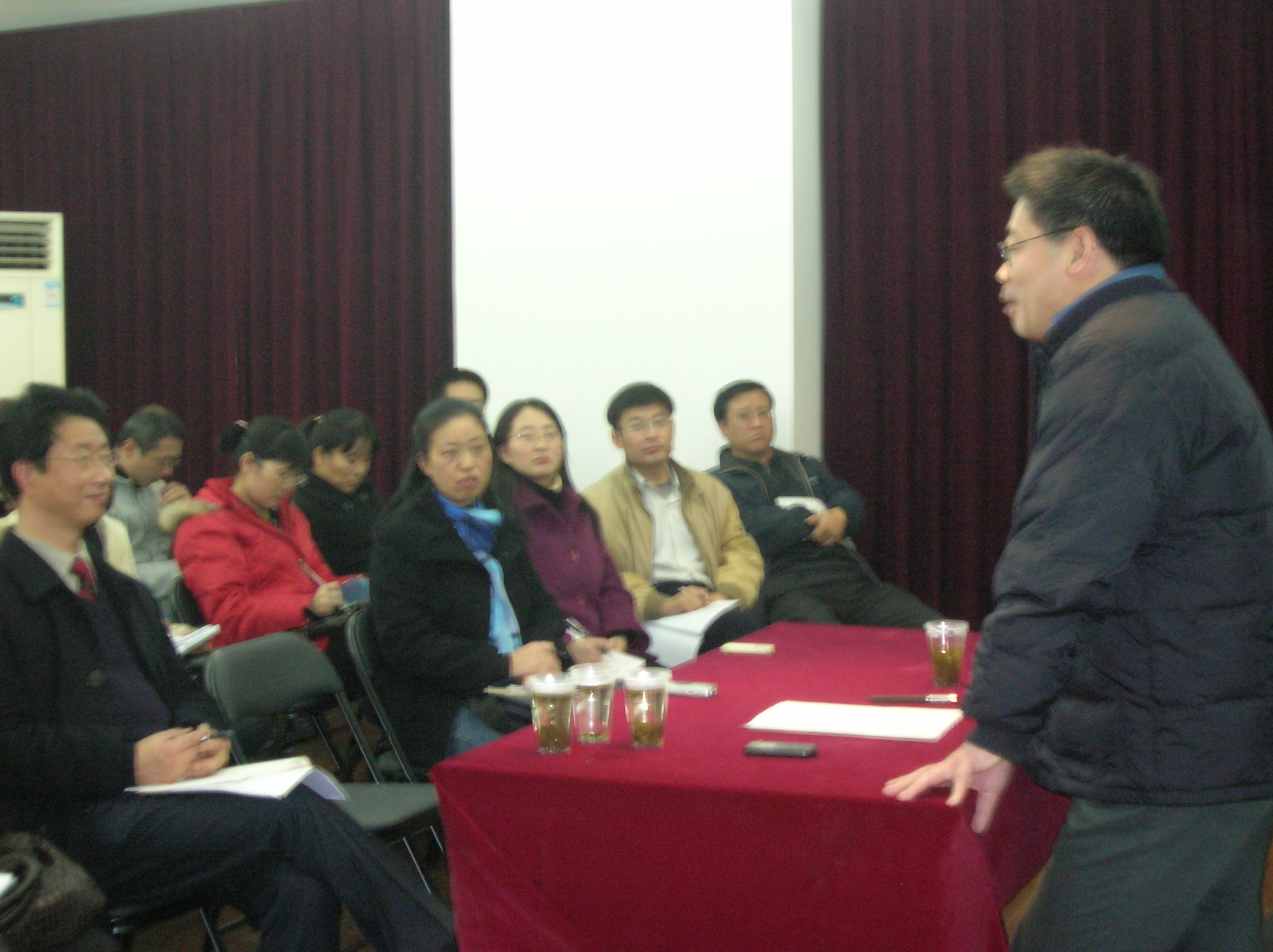 金惠敏教授系列讲座开讲 (4).JPG